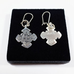 Juvan risti korvakorut