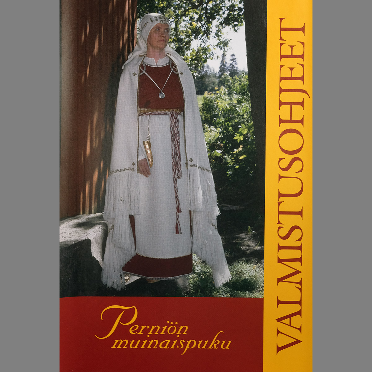 Perniön muinaispuku valmistusohjeet vihko